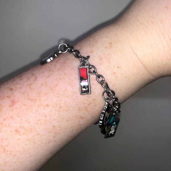 KISS x Hello Kitty Bracelet - Picture 3 of 3